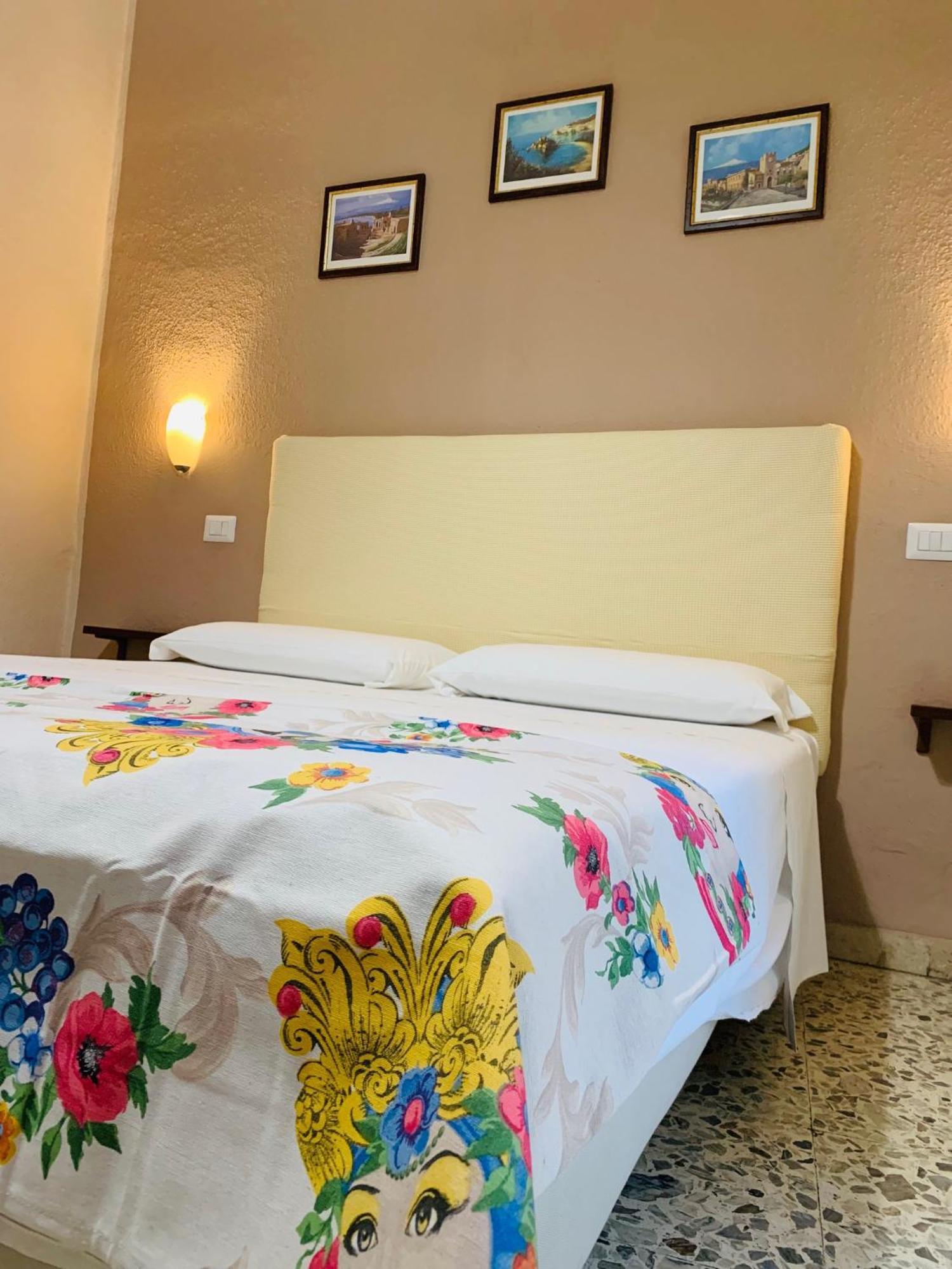 Casa Melany Apartman Taormina Kültér fotó