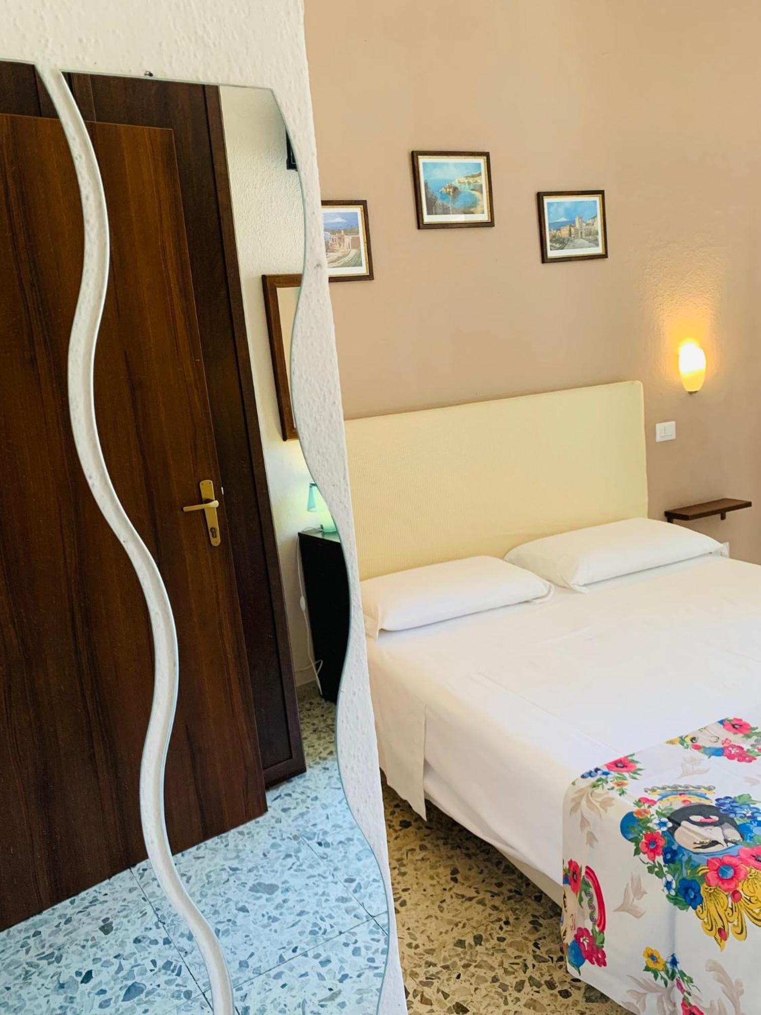 Casa Melany Apartman Taormina Kültér fotó